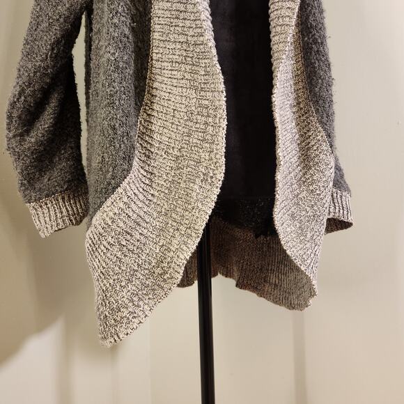 DAVID KAHN Gray Wool Cardigan, Size Medium - Picture 7 of 10